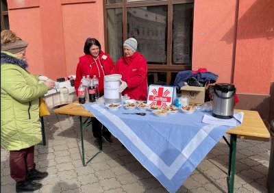 Élelmiszer osztó hely és ingyenes konyha Munkácson